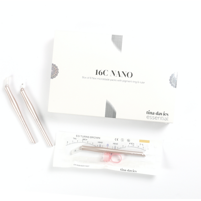 16 Curved Nano Blade from Tina Davies essential (Box of 8)